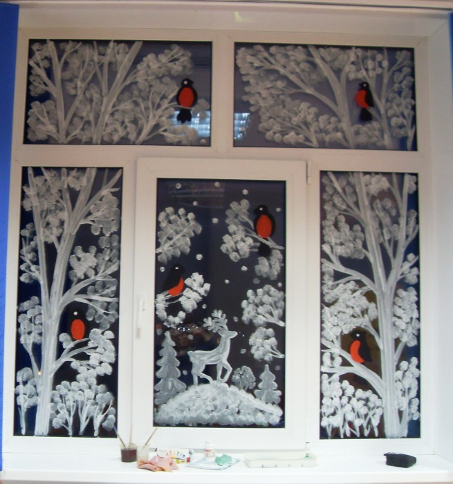 "Снегири на берёзах" - роспись окон к Новому году