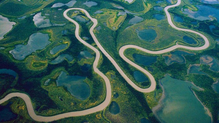 Жизнь - река.