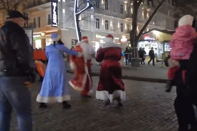 Дед Мороз сражается в Одессе