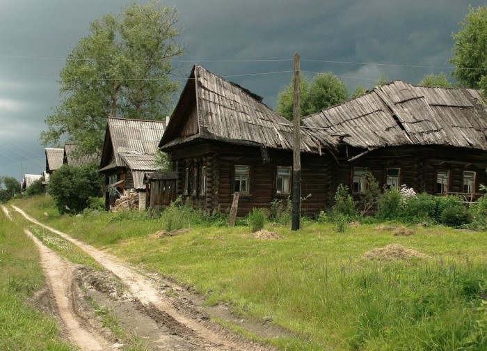 Деревня кома. Исчезающая деревни Красноярского края. Черная кома деревня. Еського деревня.