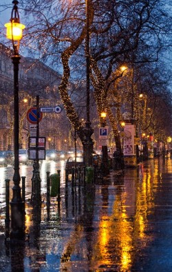 Премьера Осени