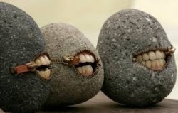 Не держите за пазухой камни
