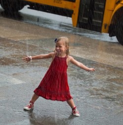 Девочка и дождь