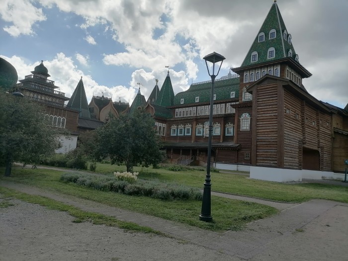 Ты часть меня, далекая моя.
