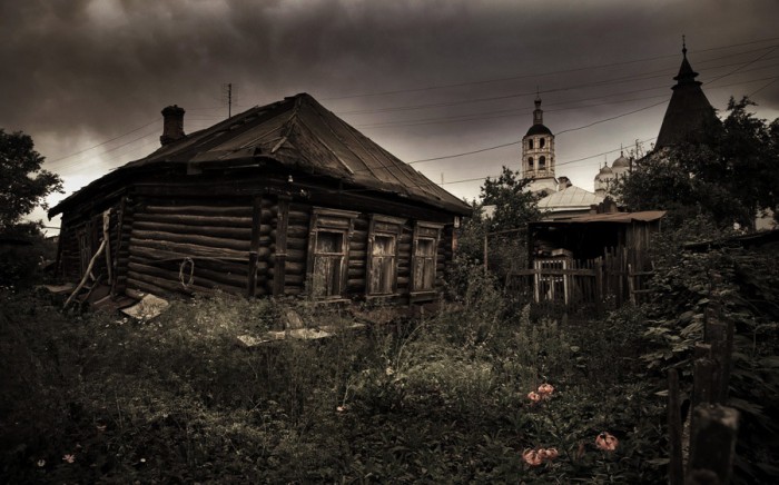 Немало лет вдали скитался