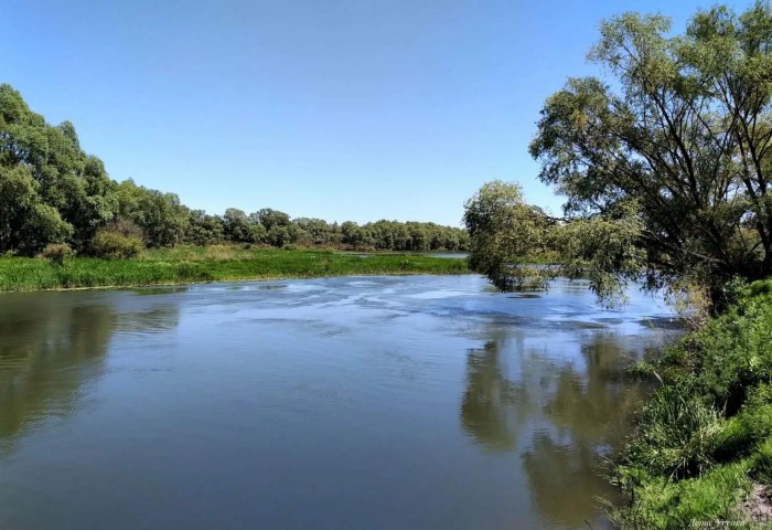 Река