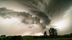 Ветер и туча /коротыш/