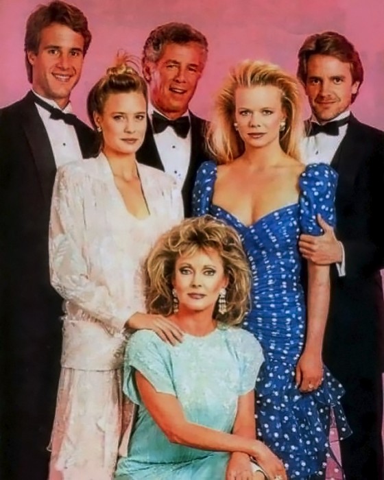 Нас связали сериалы
