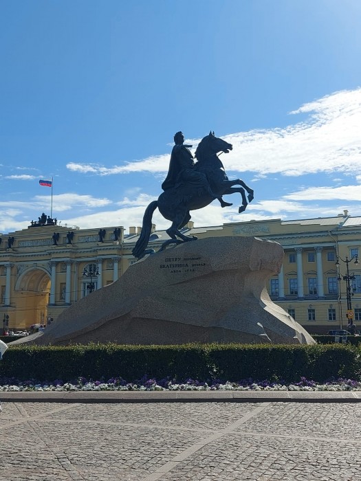 За туманом огонёк
