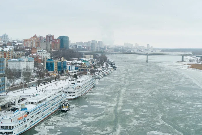 Замёрзли воды Дона