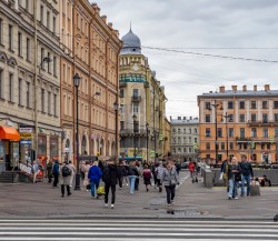 Утро в Петербурге