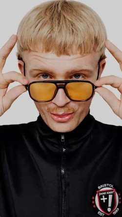 Albino 1000-7